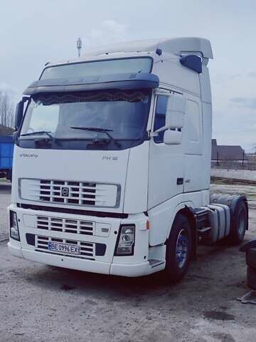 Білий Вольво FH 12, об'ємом двигуна 12.1 л та пробігом 2 тис. км за 7948 $, фото 1 на Automoto.ua