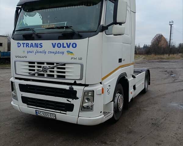 Белый Вольво FH 12, объемом двигателя 0 л и пробегом 1 тыс. км за 11700 $, фото 1 на Automoto.ua