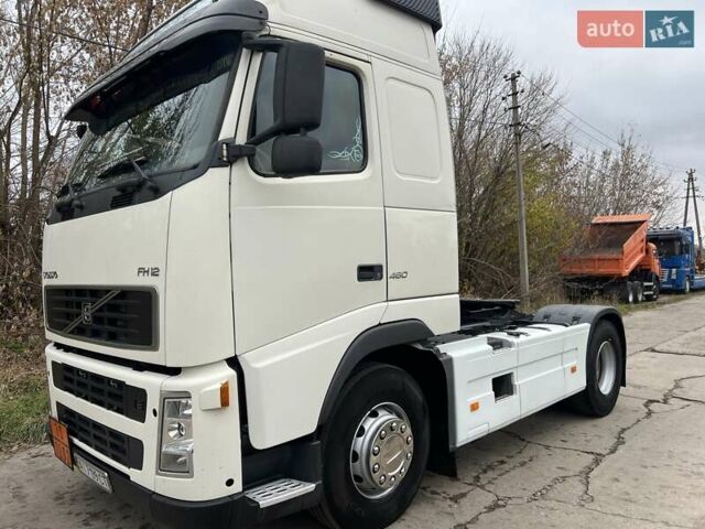 Белый Вольво FH 12, объемом двигателя 12 л и пробегом 698 тыс. км за 10900 $, фото 1 на Automoto.ua