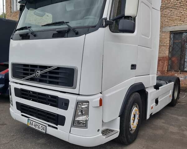 Білий Вольво FH 12, об'ємом двигуна 12.9 л та пробігом 1 тис. км за 13900 $, фото 1 на Automoto.ua