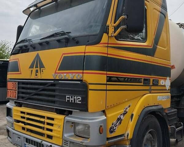 Желтый Вольво FH 12, объемом двигателя 12.1 л и пробегом 1000 тыс. км за 5700 $, фото 1 на Automoto.ua