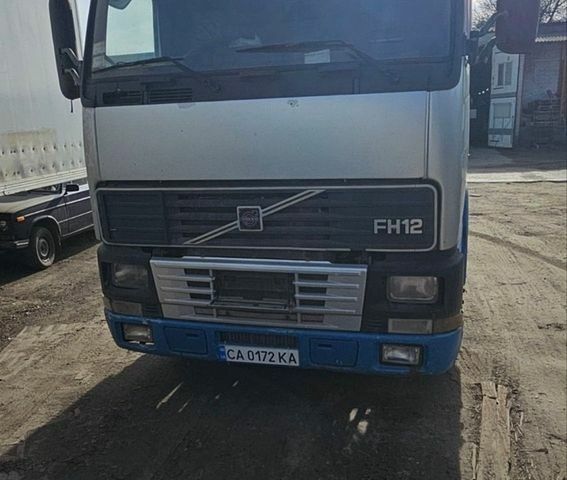 Серый Вольво FH 12, объемом двигателя 12.13 л и пробегом 610 тыс. км за 2000 $, фото 1 на Automoto.ua