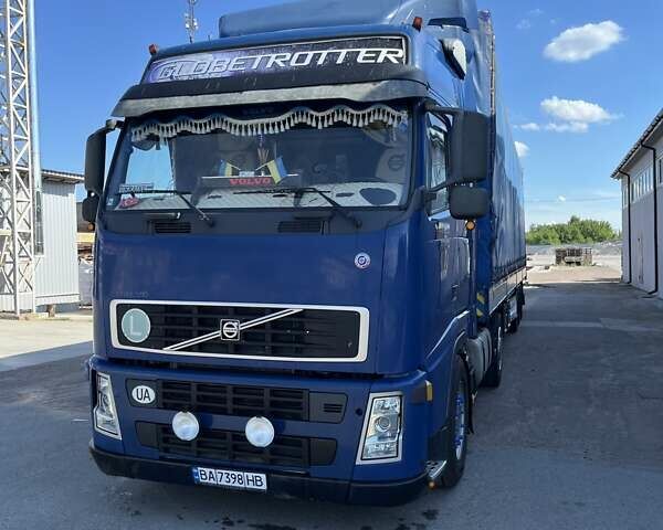 Вольво FH 12 2004 у Чернігові на Automoto.ua Синій Вольво FH 12, об'ємом двигуна 0 л та пробігом 1 тис. км за 14500 $, фото 1 на Automoto.ua