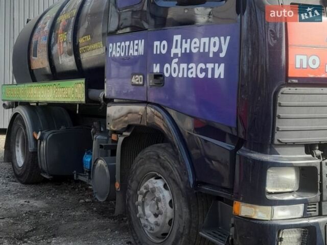 Синий Вольво FH 12, объемом двигателя 12.3 л и пробегом 999 тыс. км за 13900 $, фото 1 на Automoto.ua