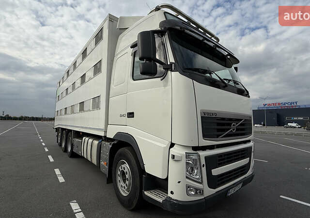 Білий Вольво FH 13, об'ємом двигуна 12.78 л та пробігом 470 тис. км за 85000 $, фото 1 на Automoto.ua