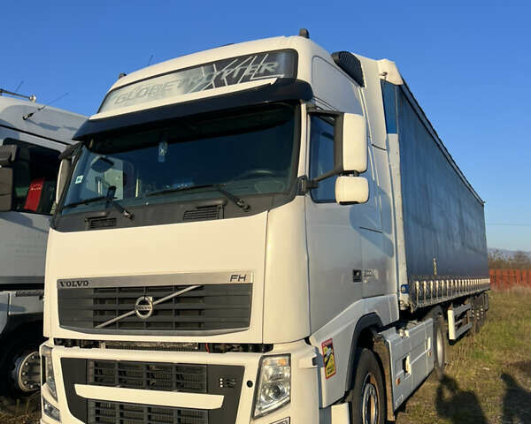 Белый Вольво FH 13, объемом двигателя 12.78 л и пробегом 2 тыс. км за 34000 $, фото 1 на Automoto.ua