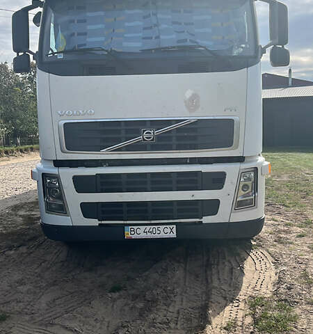 Белый Вольво FH 13, объемом двигателя 12.8 л и пробегом 1 тыс. км за 16700 $, фото 1 на Automoto.ua