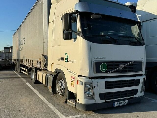 Белый Вольво FH 13, объемом двигателя 12.8 л и пробегом 1 тыс. км за 12500 $, фото 1 на Automoto.ua
