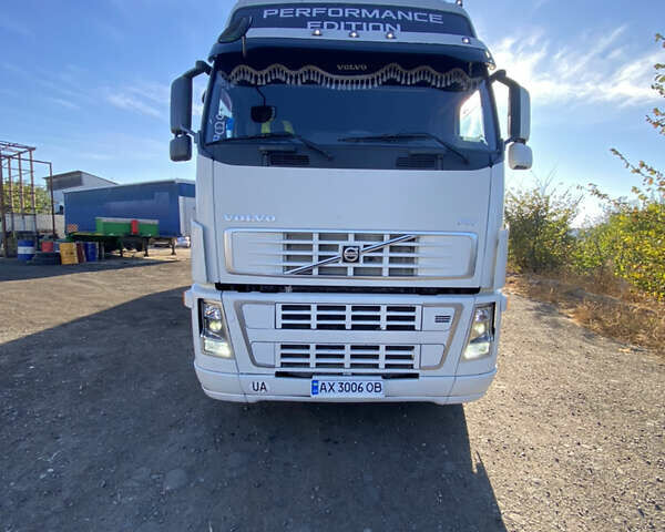 Белый Вольво FH 13, объемом двигателя 12.78 л и пробегом 1 тыс. км за 16000 $, фото 1 на Automoto.ua