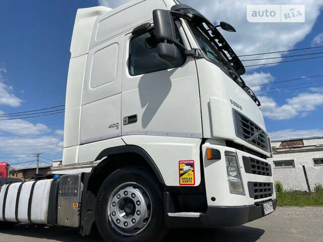 Белый Вольво FH 13, объемом двигателя 12.9 л и пробегом 2 тыс. км за 12900 $, фото 1 на Automoto.ua