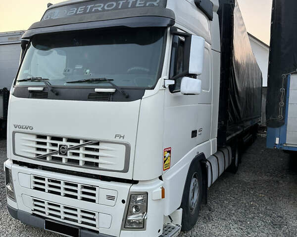 Белый Вольво FH 13, объемом двигателя 0 л и пробегом 100 тыс. км за 15000 $, фото 1 на Automoto.ua