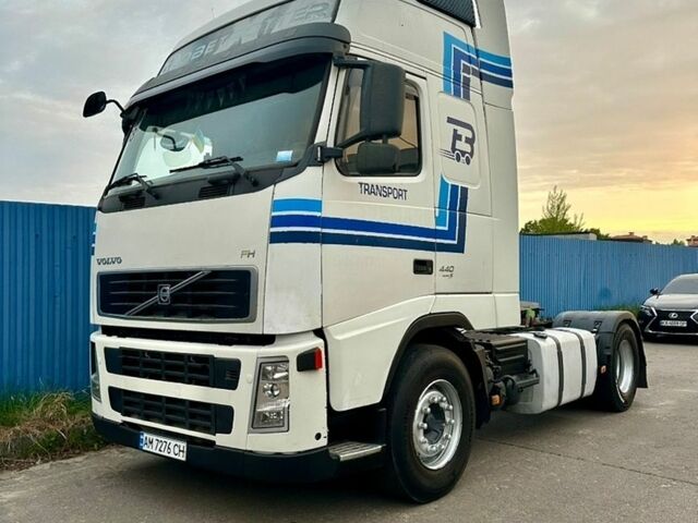 Белый Вольво FH 13, объемом двигателя 0 л и пробегом 1 тыс. км за 12800 $, фото 1 на Automoto.ua