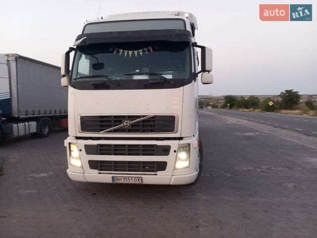 Белый Вольво FH 13, объемом двигателя 12.78 л и пробегом 1 тыс. км за 11500 $, фото 1 на Automoto.ua