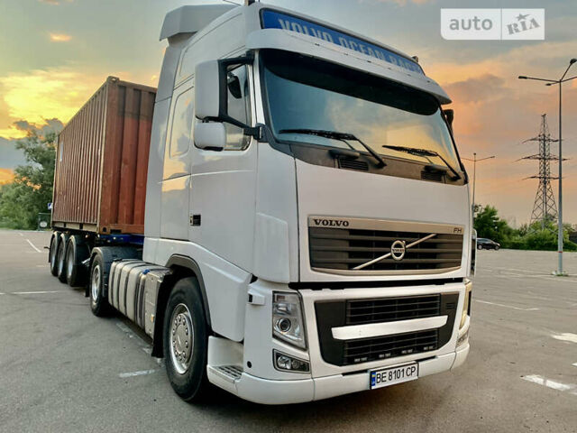 Белый Вольво FH 13, объемом двигателя 13 л и пробегом 250 тыс. км за 18900 $, фото 1 на Automoto.ua