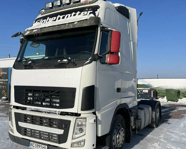 Белый Вольво FH 13, объемом двигателя 12.78 л и пробегом 1 тыс. км за 12500 $, фото 1 на Automoto.ua
