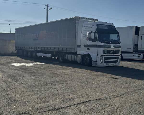 Белый Вольво FH 13, объемом двигателя 0 л и пробегом 240 тыс. км за 20500 $, фото 1 на Automoto.ua