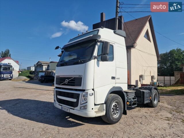 Белый Вольво FH 13, объемом двигателя 13 л и пробегом 750 тыс. км за 21090 $, фото 1 на Automoto.ua