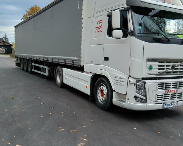 Белый Вольво FH 13, объемом двигателя 12.8 л и пробегом 300 тыс. км за 27276 $, фото 1 на Automoto.ua