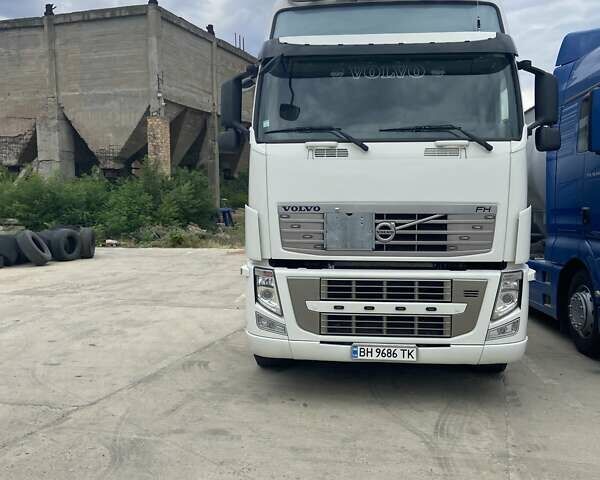 Белый Вольво FH 13, объемом двигателя 0 л и пробегом 7 тыс. км за 26000 $, фото 1 на Automoto.ua
