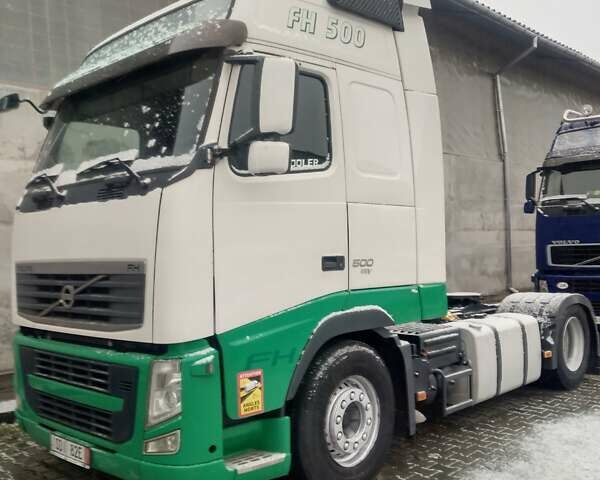 Белый Вольво FH 13, объемом двигателя 0 л и пробегом 900 тыс. км за 29196 $, фото 1 на Automoto.ua