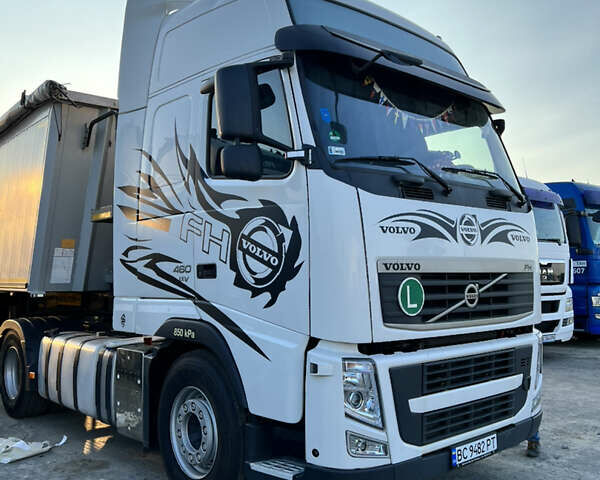 Белый Вольво FH 13, объемом двигателя 12.8 л и пробегом 1 тыс. км за 23900 $, фото 1 на Automoto.ua