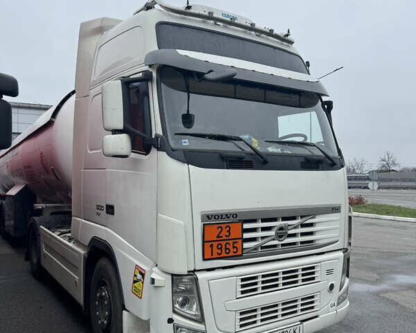 Белый Вольво FH 13, объемом двигателя 12.78 л и пробегом 1 тыс. км за 24500 $, фото 1 на Automoto.ua
