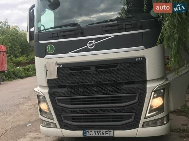 Білий Вольво FH 13, об'ємом двигуна 0 л та пробігом 990 тис. км за 33000 $, фото 1 на Automoto.ua
