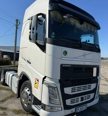 Белый Вольво FH 13, объемом двигателя 12.9 л и пробегом 777 тыс. км за 38900 $, фото 1 на Automoto.ua