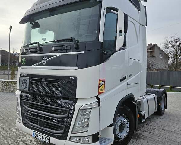 Белый Вольво FH 13, объемом двигателя 0 л и пробегом 735 тыс. км за 53000 $, фото 1 на Automoto.ua