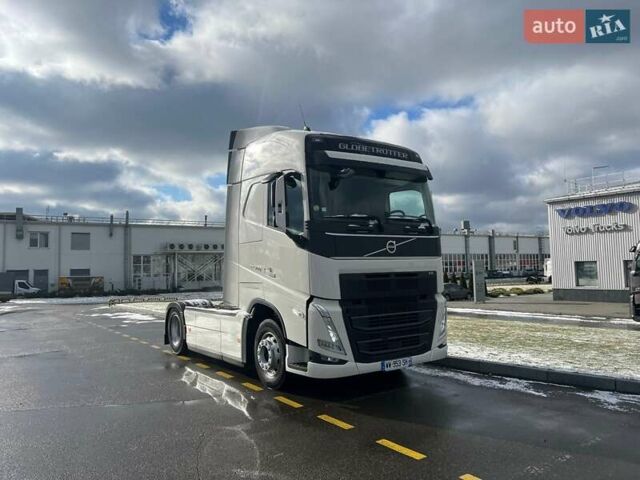 Белый Вольво FH 13, объемом двигателя 0 л и пробегом 419 тыс. км за 92595 $, фото 1 на Automoto.ua