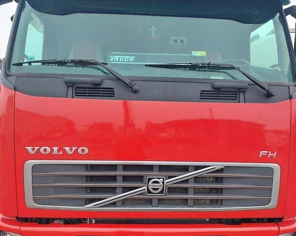 Красный Вольво FH 13, объемом двигателя 12.78 л и пробегом 1 тыс. км за 13500 $, фото 1 на Automoto.ua