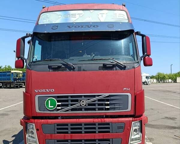 Красный Вольво FH 13, объемом двигателя 12.78 л и пробегом 1 тыс. км за 12000 $, фото 1 на Automoto.ua