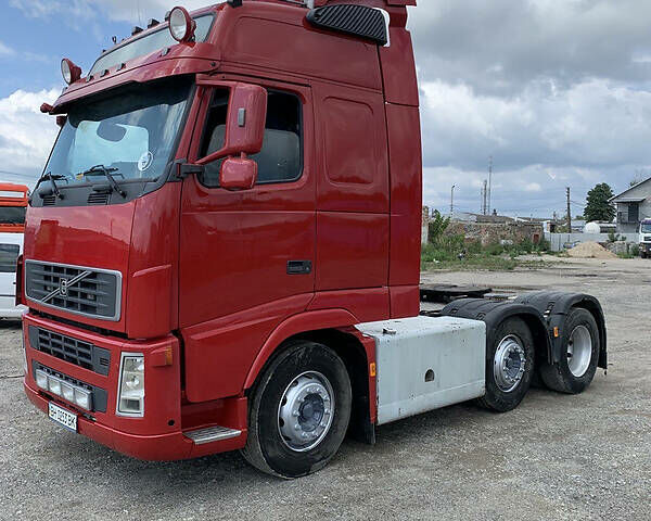 Красный Вольво FH 13, объемом двигателя 13 л и пробегом 1 тыс. км за 17500 $, фото 1 на Automoto.ua