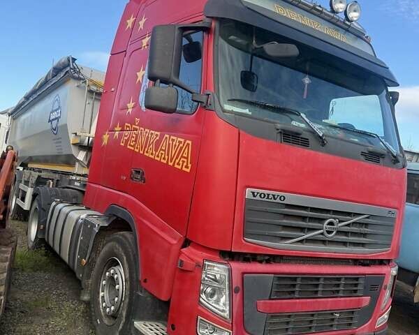 Красный Вольво FH 13, объемом двигателя 12.9 л и пробегом 1000 тыс. км за 28000 $, фото 1 на Automoto.ua
