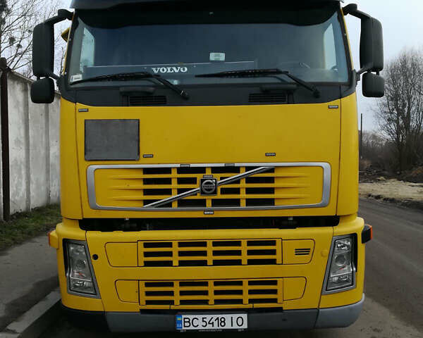 Жовтий Вольво FH 13, об'ємом двигуна 0 л та пробігом 1 тис. км за 12700 $, фото 1 на Automoto.ua