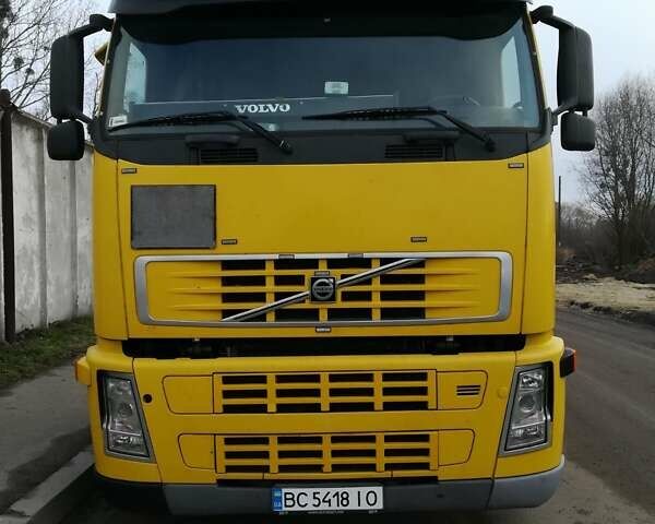 Жовтий Вольво FH 13, об'ємом двигуна 0 л та пробігом 1 тис. км за 20000 $, фото 1 на Automoto.ua