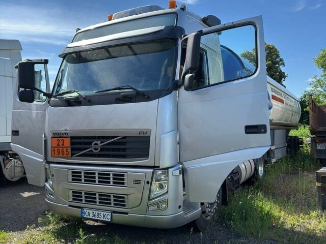 Сірий Вольво FH 13, об'ємом двигуна 12.78 л та пробігом 800 тис. км за 25000 $, фото 1 на Automoto.ua