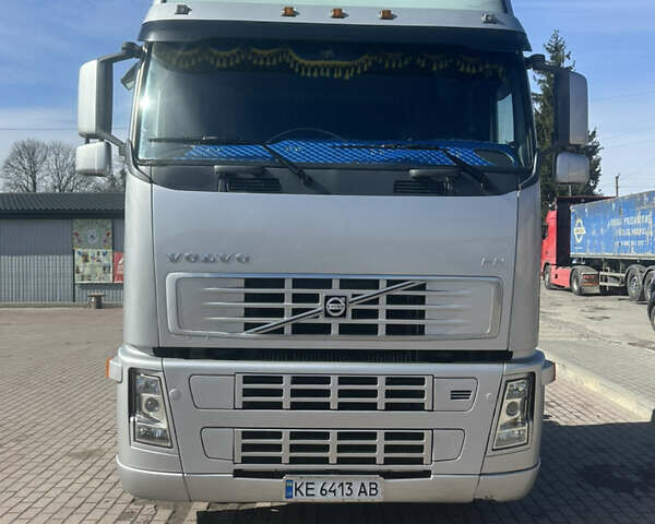 Серый Вольво FH 13, объемом двигателя 12.1 л и пробегом 10 тыс. км за 10900 $, фото 1 на Automoto.ua