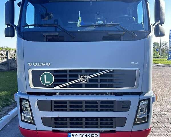 Серый Вольво FH 13, объемом двигателя 12.9 л и пробегом 1 тыс. км за 15500 $, фото 1 на Automoto.ua