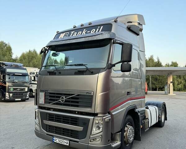 Серый Вольво FH 13, объемом двигателя 0 л и пробегом 950 тыс. км за 24900 $, фото 1 на Automoto.ua