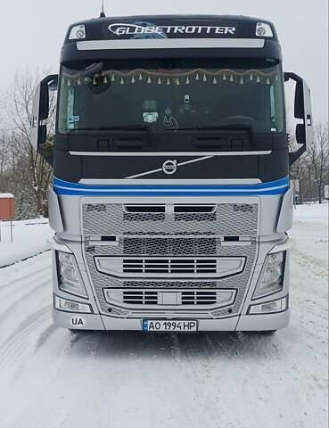 Серый Вольво FH 13, объемом двигателя 12.78 л и пробегом 945 тыс. км за 31600 $, фото 1 на Automoto.ua