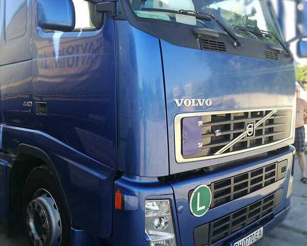 Синій Вольво FH 13, об'ємом двигуна 0 л та пробігом 1000 тис. км за 37000 $, фото 1 на Automoto.ua