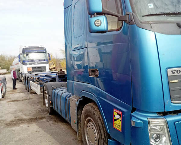 Синій Вольво FH 13, об'ємом двигуна 12.78 л та пробігом 990 тис. км за 23000 $, фото 1 на Automoto.ua