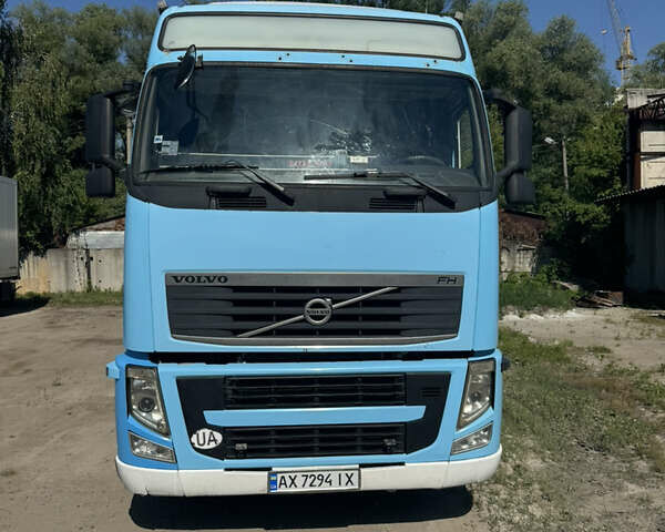Синий Вольво FH 13, объемом двигателя 12.7 л и пробегом 1 тыс. км за 11500 $, фото 1 на Automoto.ua