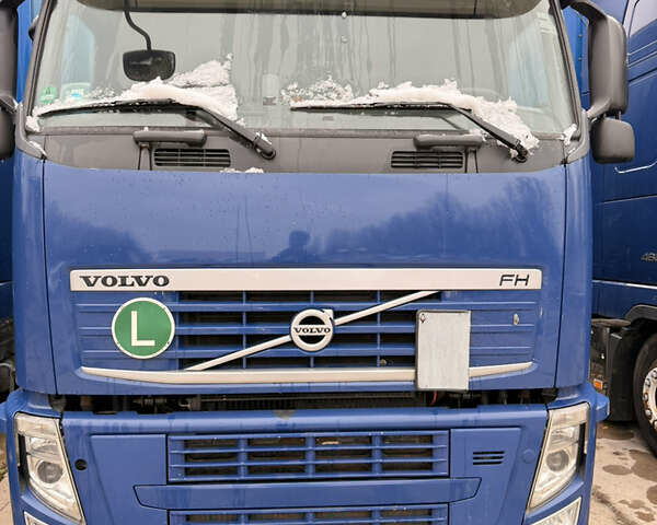 Синий Вольво FH 13, объемом двигателя 12.9 л и пробегом 1 тыс. км за 18000 $, фото 1 на Automoto.ua