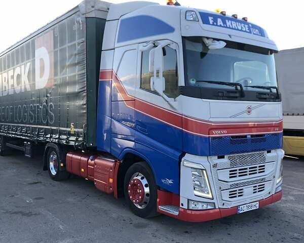 Синий Вольво FH 13, объемом двигателя 13 л и пробегом 950 тыс. км за 31700 $, фото 1 на Automoto.ua