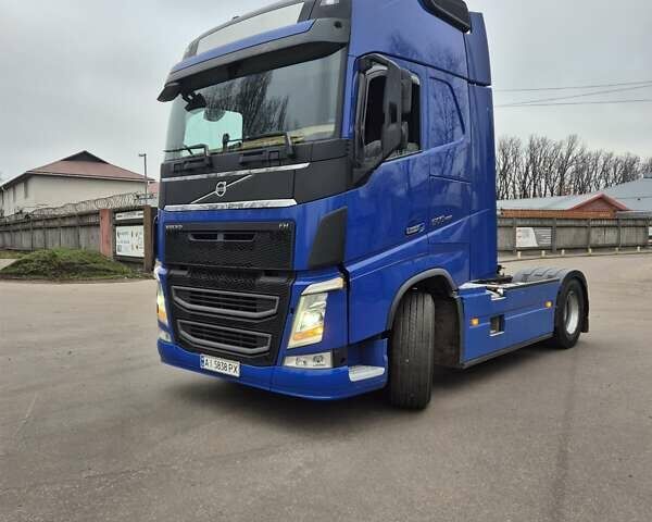 Синій Вольво FH 13, об'ємом двигуна 12.78 л та пробігом 130 тис. км за 28500 $, фото 1 на Automoto.ua