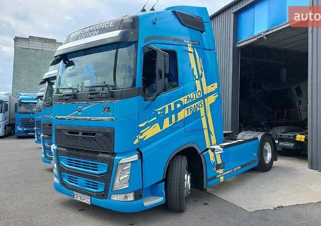 Синий Вольво FH 13, объемом двигателя 12.9 л и пробегом 955 тыс. км за 28999 $, фото 1 на Automoto.ua