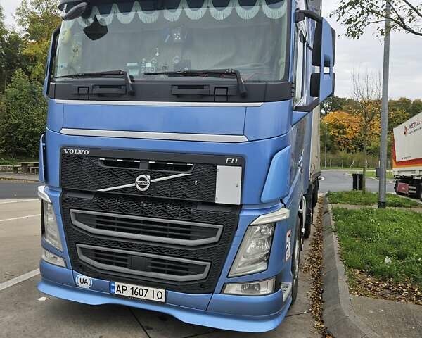 Синій Вольво FH 13, об'ємом двигуна 12.9 л та пробігом 943 тис. км за 33000 $, фото 1 на Automoto.ua