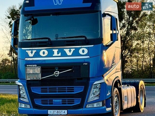 Синий Вольво FH 13, объемом двигателя 0 л и пробегом 659 тыс. км за 37500 $, фото 1 на Automoto.ua